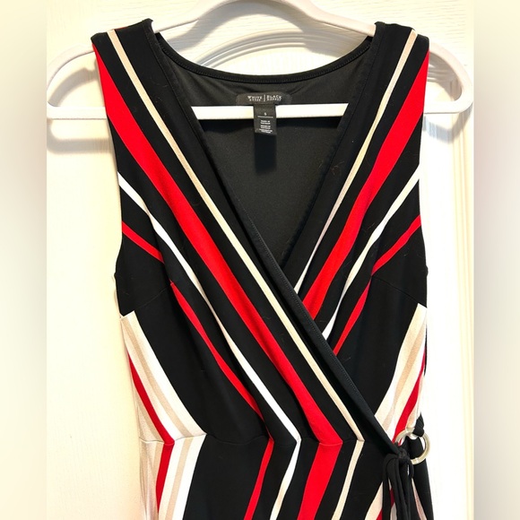 ❣️White House Black Market Black and Red Sleeveless Striped Wrap Maxi Dress - Picture 4 of 11